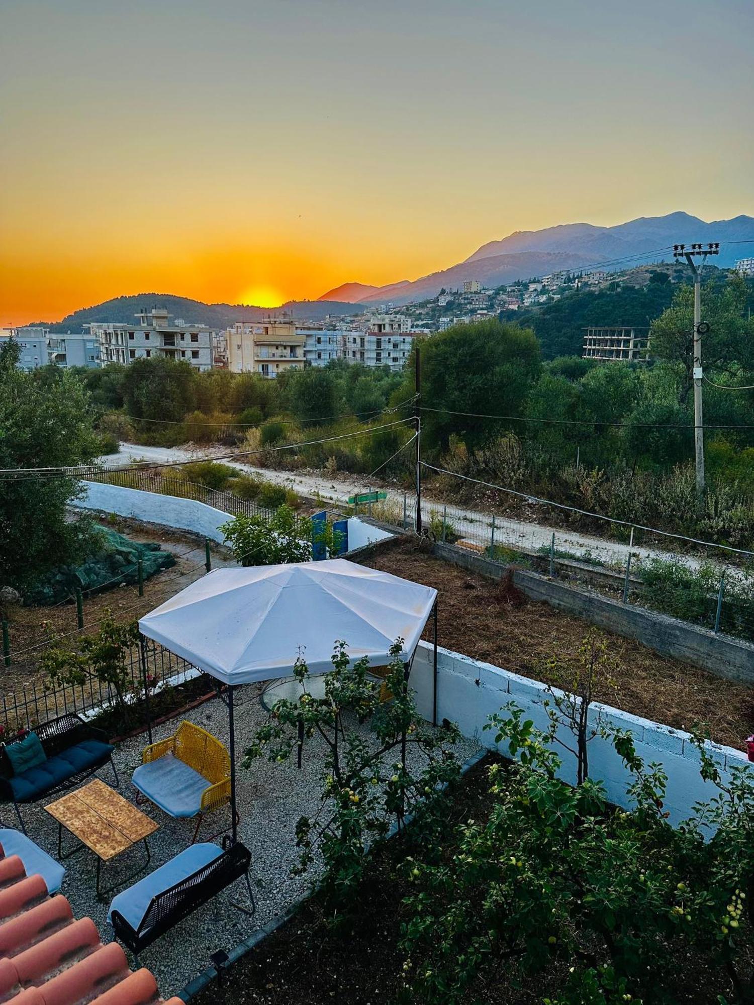 Natural Hostel Himarë Dış mekan fotoğraf