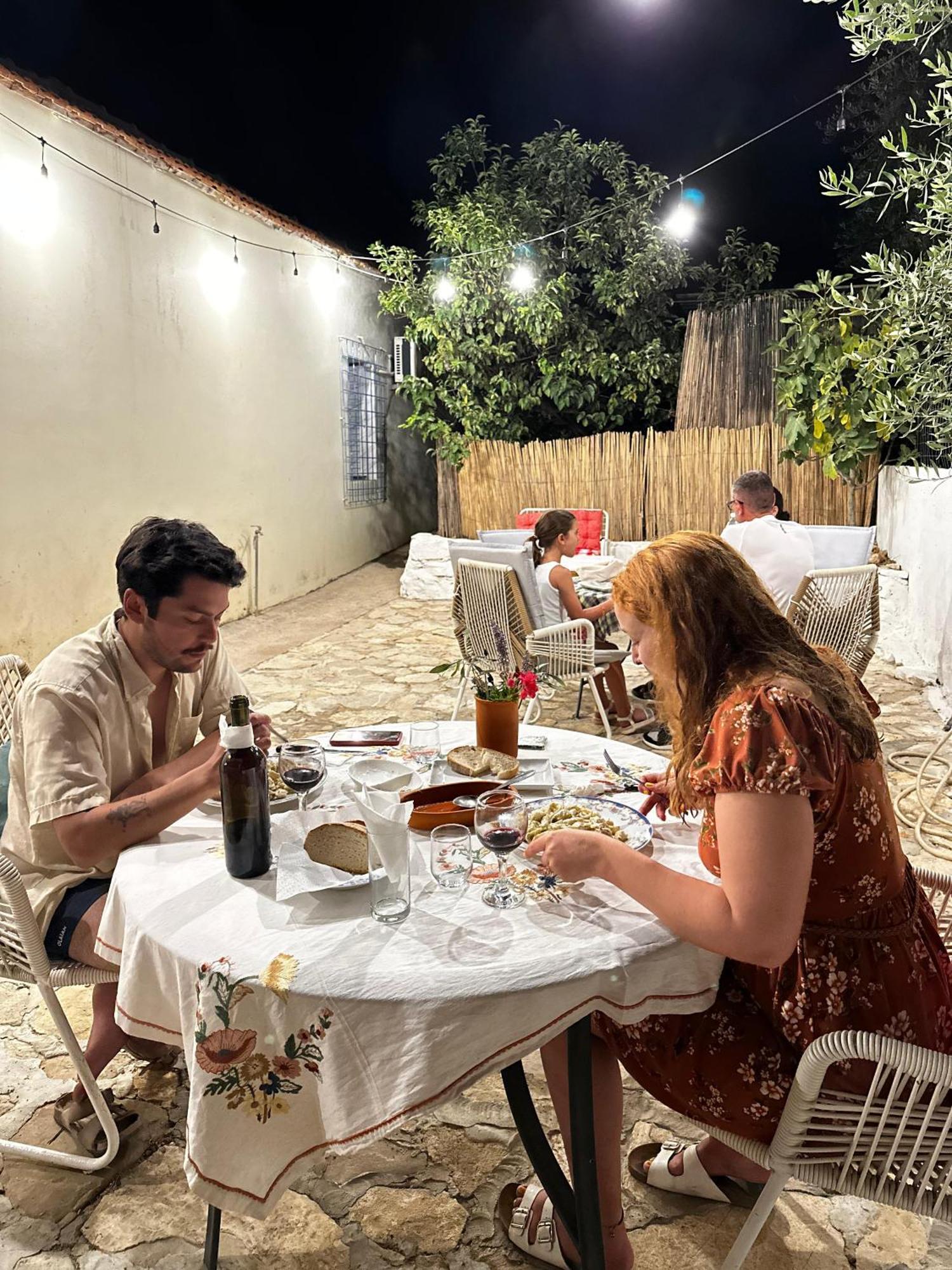 Natural Hostel Himarë Dış mekan fotoğraf